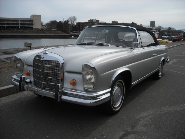 1964 Mercedes Benz 220 SE 