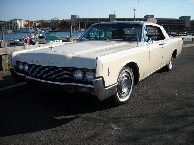 1966 Lincoln Continental 