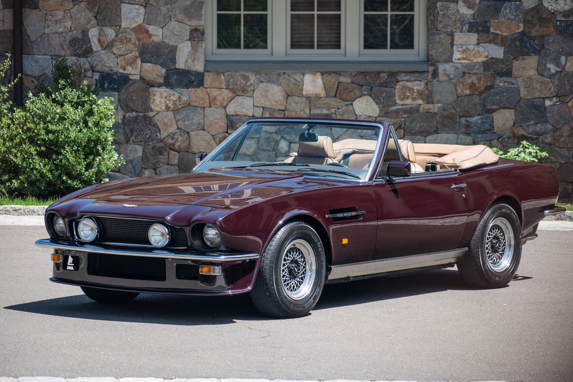 1987 Aston Martin V8 Volante 