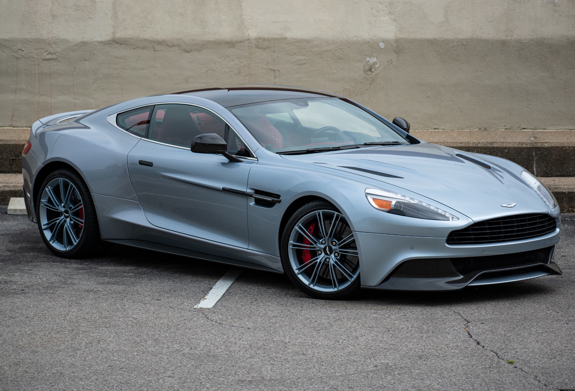 2014 Aston Martin Vanquish 