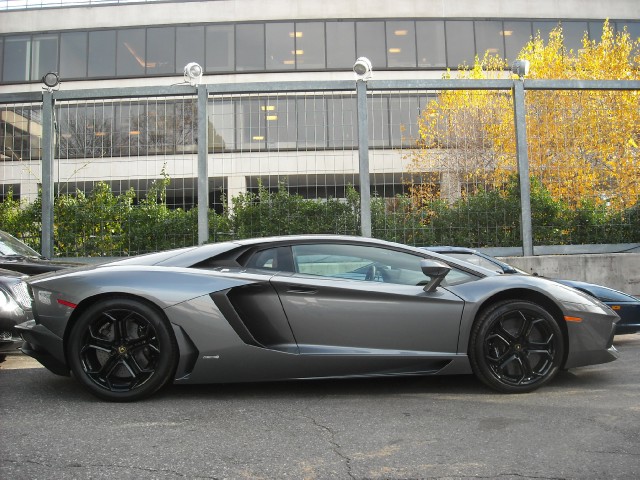 2012 Lamborghini Aventador LP700-4